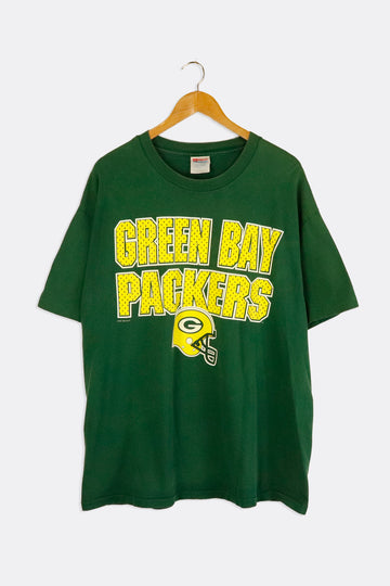 Gildan, Shirts, Vintage Green Bay Packers Looney Tunes Football Tshirt Green  Bay Packers Shirt